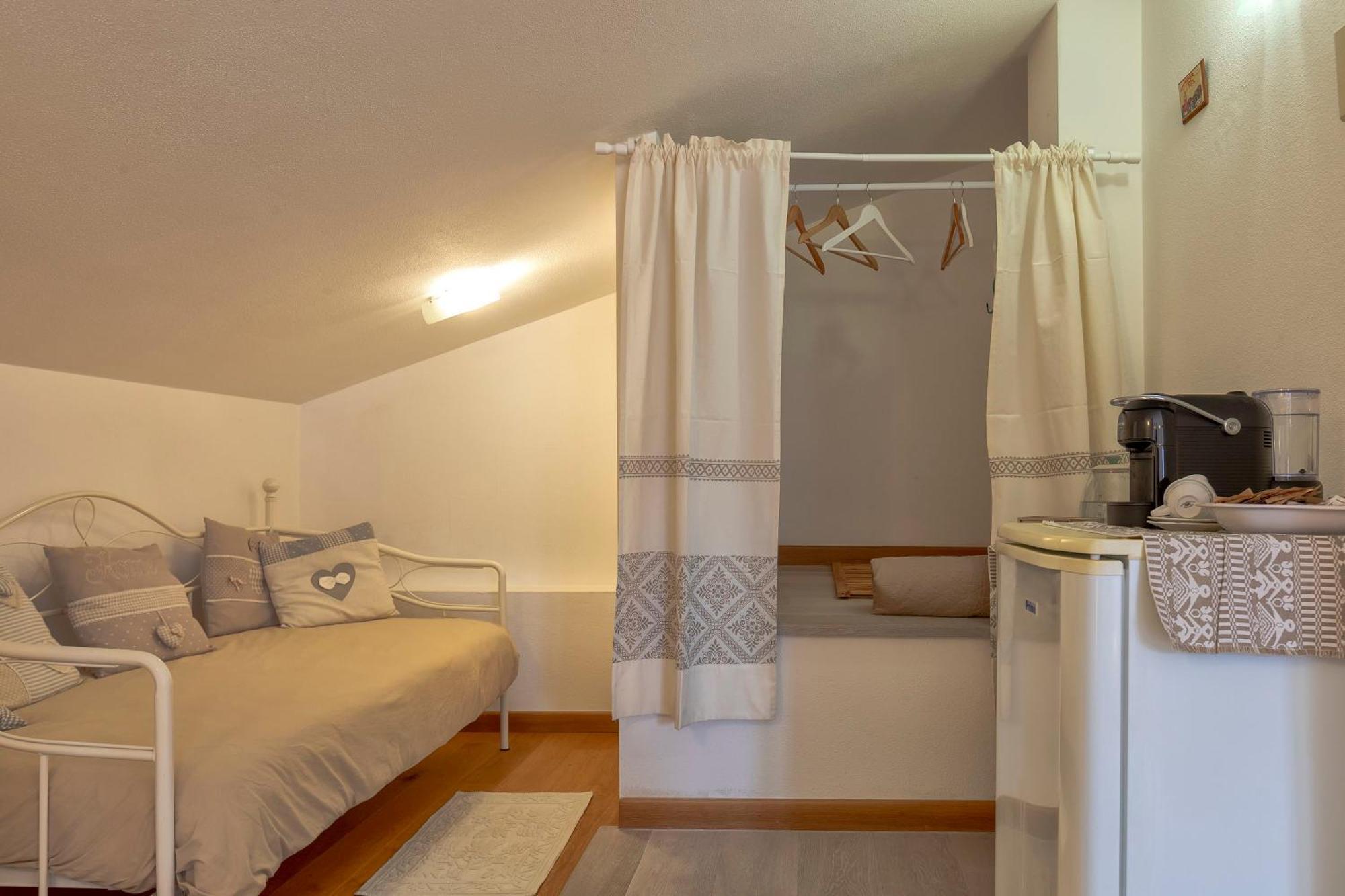 Sardinia Guest House Олмедо Екстериор снимка