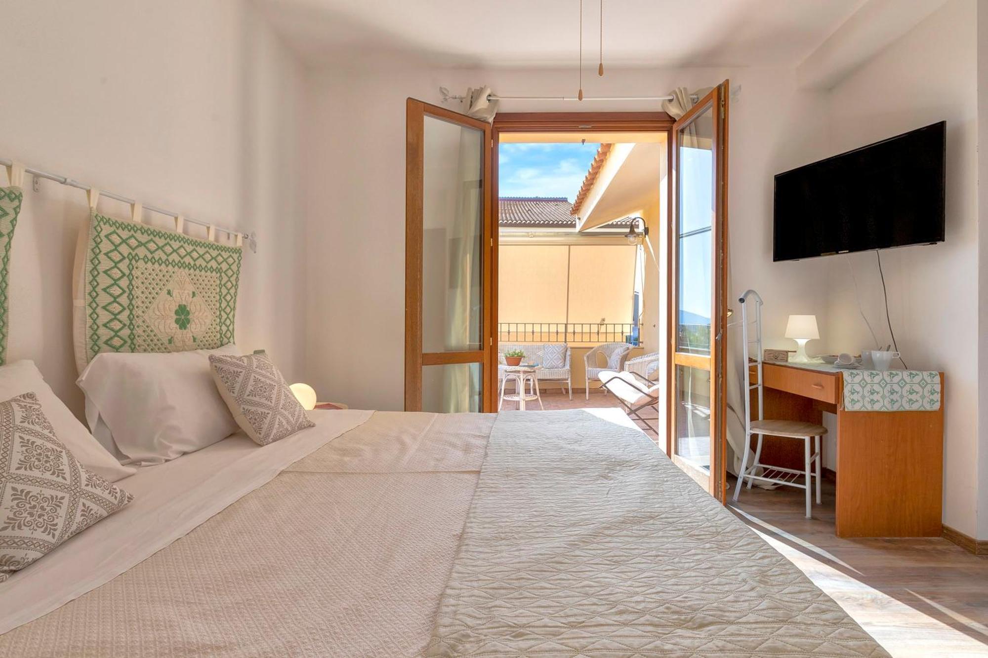 Sardinia Guest House Олмедо Екстериор снимка